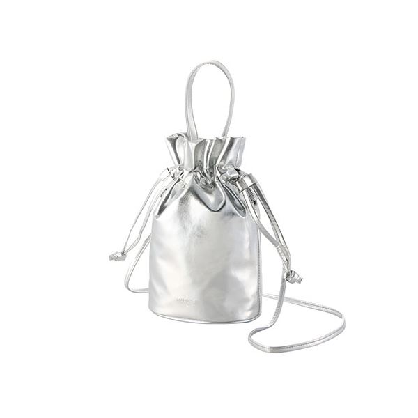 エレコム MAPOCHE スマホ汎用ショルダーポーチ 巾着型タイプ シルバー P-MAP08SV エレコム MAPOCHE スマホ汎用ショルダーポーチ 巾着型タイプ シルバー P-MAP08SV 送料無料の通販は 6,036円