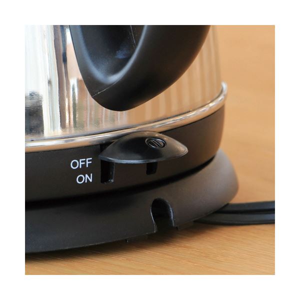 ドリテックステンレスケトル ケララ 0.8L シルバー PO-157SV 1台 ステンレス製のケララデザインを施した0.8リットルのシルバーケトル、使いやすさと美しさを兼ね備えた一台 送料無料