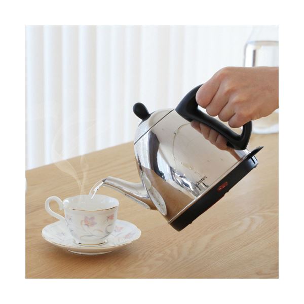 ドリテックステンレスケトル ケララ 0.8L シルバー PO-157SV 1台 ステンレス製のケララデザインを施した0.8リットルのシルバーケトル、使いやすさと美しさを兼ね備えた一台 送料無料