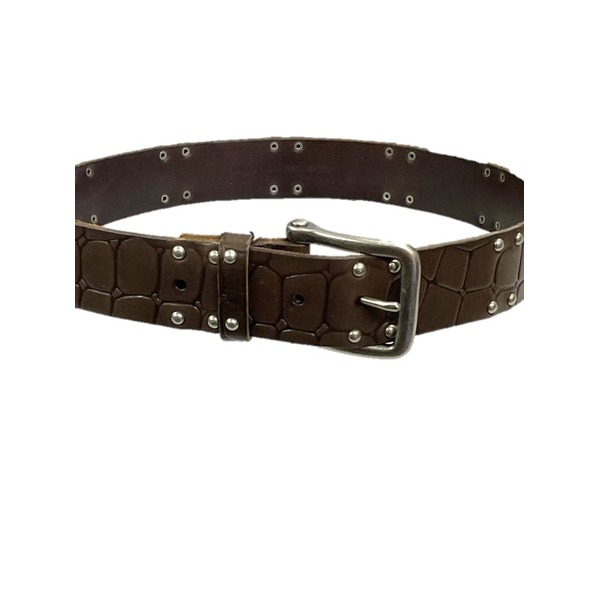 牛革スタッズベルト 型押しタイプ ダークブラウン イタリアンレザー使用 95cm 茶 素材の魅力を極める 高品質イタリアンレザーの型押しタイプ、ダークブラウンの牛革スタッズベルト 洗練された95cmの長さで、個性を引き立てる 茶 送料無料の通販は 5,212円