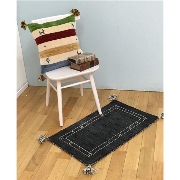 ラグマット じゅうたん カーペット 敷き物 絨毯 約60×90cm ブラック ウール100％ 保温性抜群 調湿機能 オールシーズン対応 ギャッベ リビング 黒 送料無料の通販は