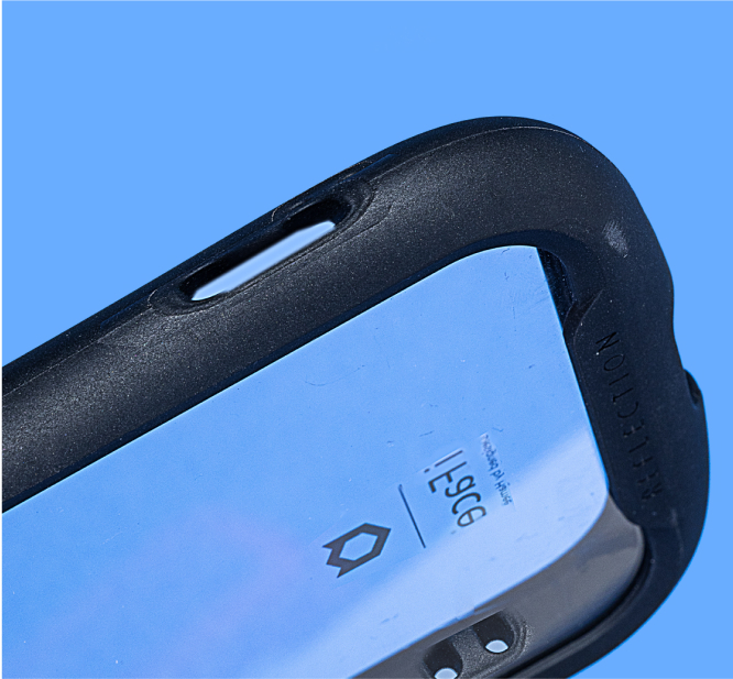 iPhone16 �^�b�`ID�Ή�