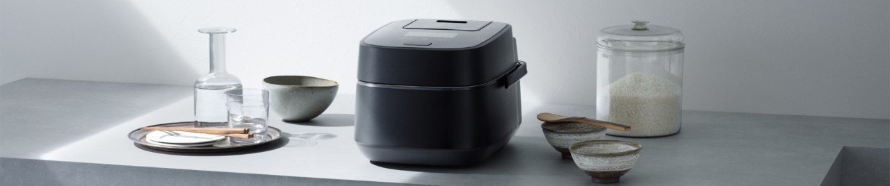 スチーム&可変圧力IHジャー炊飯器 SR-VSX1シリーズの写真です。