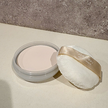 ������ SHISEIDO �x�l�t�B�A���X �u���C�g�j���O 1