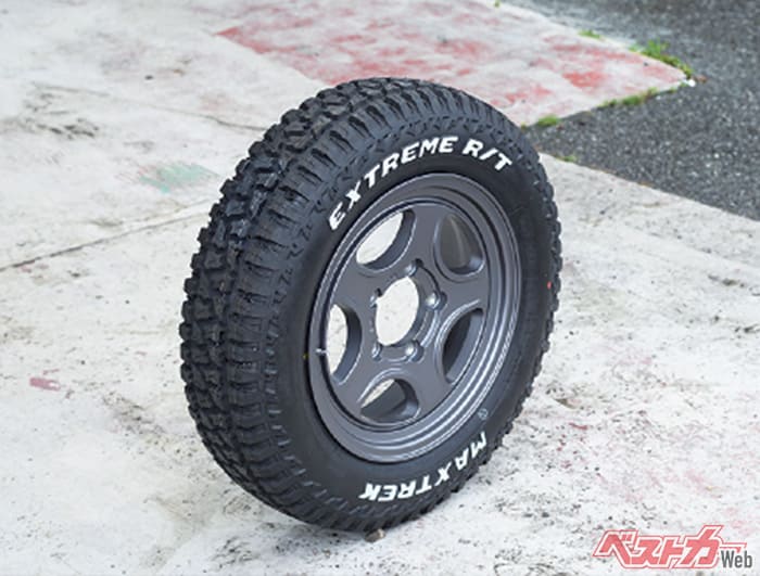 �u���b�N���������肵�Ă��đ��s���萫���������I�Ƃ����V�䂳��B���āA�I���E�I�t�̑���͂ǂ����H