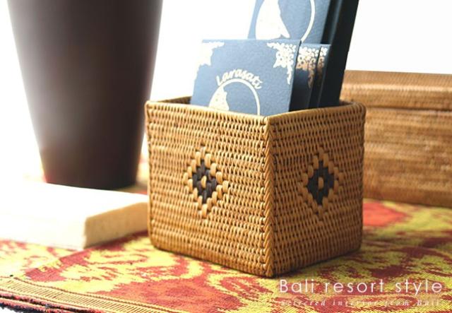 バリ島のアタ製のお香入れ