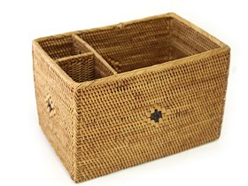 アタ製のコスメボックス