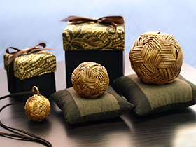 アタ製ガムランボール