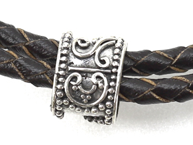 レザーブレスレット（月＆海）