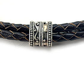 レザーブレスレット(未来)