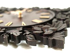 掛け時計　木彫り