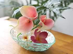 カラーリリィ ベビーピンク アレンジ