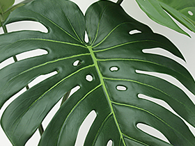 モンステラの造花