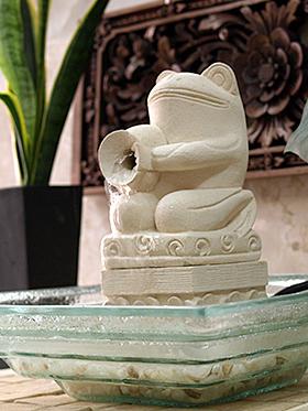 カエルの石彫刻噴水セット（バリガラス、パラスストーン製）※アジアン雑貨、バリ雑貨 カエルの石彫刻噴水セット（バリガラス、パラスストーン製）※アジアン
