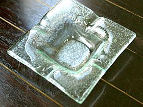 バリのアッシュと例