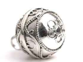 ガムランボール 海