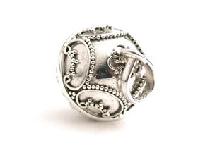 ガムランボール ジャワン 月