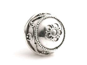 ガムランボール 海