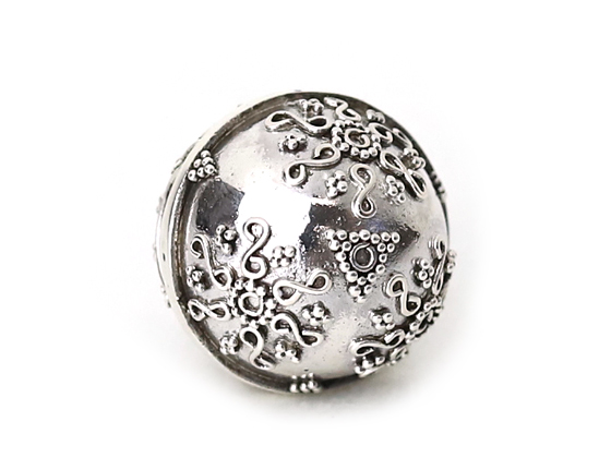 虹デザインのアクセサリー