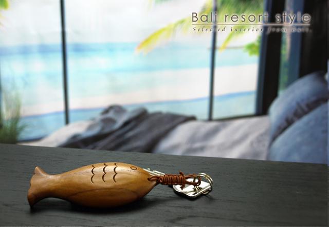 木製キーホルダー　魚