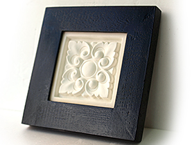 バリらしい模様のレリーフ