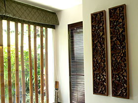 バリ　ホテル　木彫りパネル