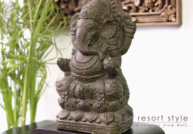 バリのガネーシャの置物