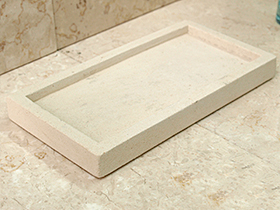 バリのストーン製のトレイ