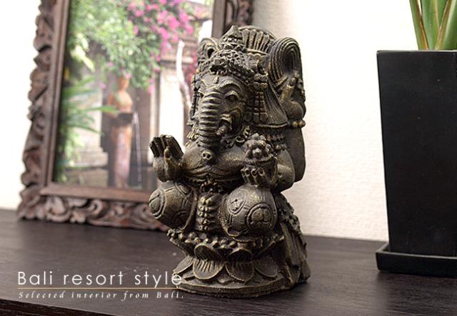 バリのガネーシャの置物