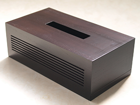 ダークブラウン