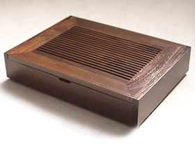 ライトブラウン