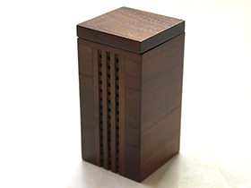 ライトブラウン