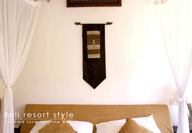 落ち着いたアジアンカラーのタペストリー