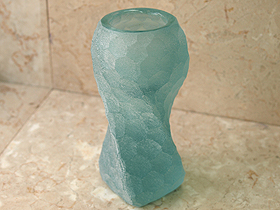 ガラスの花瓶　バリ