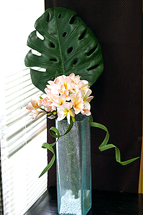 プルメリア　フラワーアレンジ