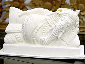 ガネーシャ(寝そべり) 石像