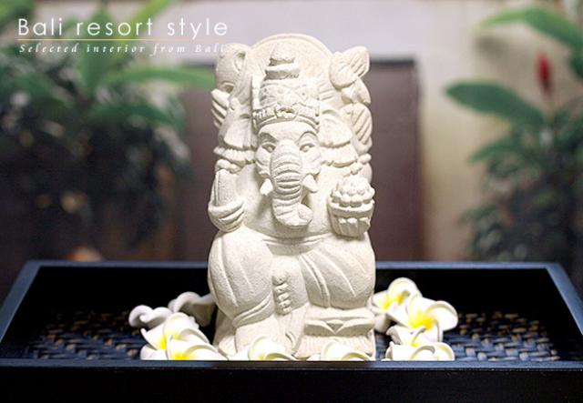 ガネーシャの石像（置物）