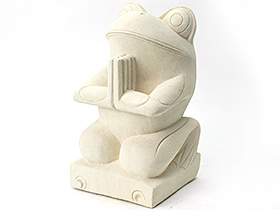 カエル　石彫り