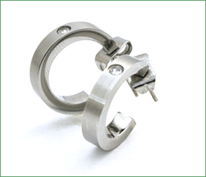 ジルコニア付きステンレスフープピアス