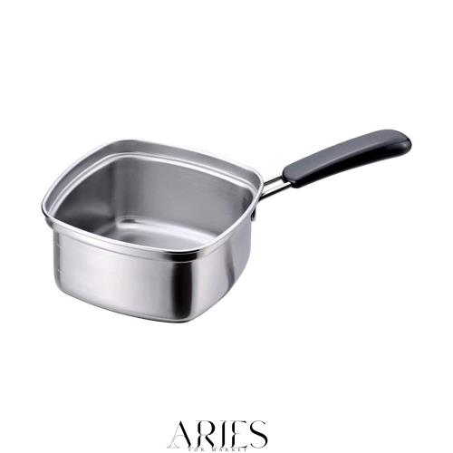 他サイト： 下村企販 片手鍋 角型 ラーメン鍋 15cm 【日本製】 直火・IH対応 1~2人用 インスタント麺がぴったり入る 角を使って移の商品画像
