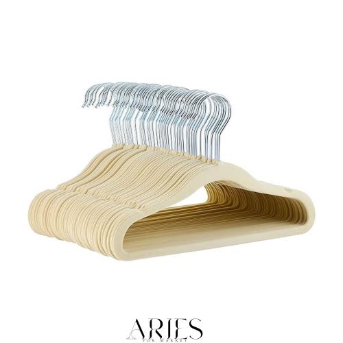 他サイト： Amazonベーシック ハンガー 50本組 子供服用 ずり落ち防止 ベージュの商品画像