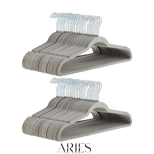 他サイト： Amazonベーシック ハンガー 100本組 滑らない かたくずれ防止 ベルベット製 グレーの商品画像