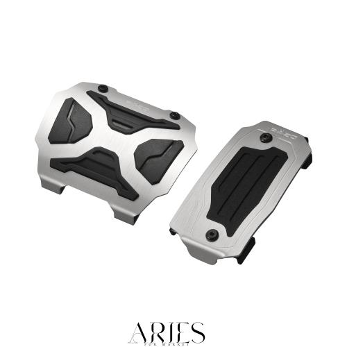 他サイト： カーメイト(Carmate) RAZO レッツォ ランドクルーザー 250 300 クロスエディション ペダル AT6 ランクルの商品画像