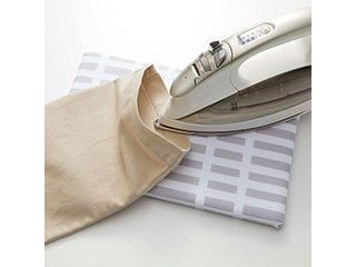 他サイト： YAMAZAKI 山崎実業 北欧風 暮らしの定番 平型ちょい掛けアイロン台 チェック  グレーの商品画像