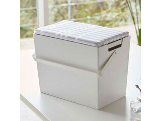 他サイト： YAMAZAKI 山崎実業 北欧暮らしの定番 アイロン掛けできる蓋付きアイロン収納ケース チェック グレー 5459の商品画像