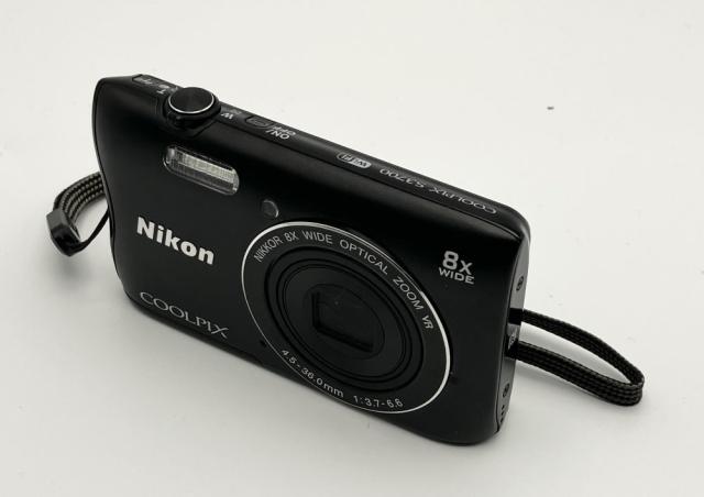■中古■Nikon ニコン COOLPIX S3700 ピンク 2005万画素■コンデジ Wi-Fi NFC対応 光学8倍ズーム■ゆうパケも可■ZNI082niO Nikon ニコン COOLPIX デジカメ S3700