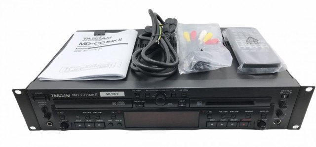 話題の行列 TASCAM MD/CDコンビネーションデッキ/プレーヤー MD/CD