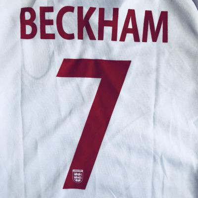 子供用 K016 19 イングランド Beckham 7 ベッカム 白 ゲームシャツ パンツ付 サッカー キッズ ジュニア ユニフォーム 上下セットの通販はau Pay マーケット 激安サッカーロロショップ