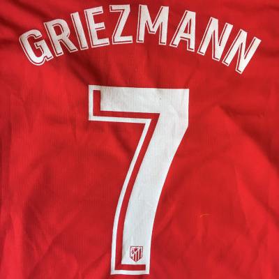 大人用 A033 19 アトレティコマドリード アトレチコ Griezmann 7 グリーズマン 赤 ゲームシャツ パンツ付 ユニフォーム 上下セットの通販はau Pay マーケット 激安サッカーロロショップ