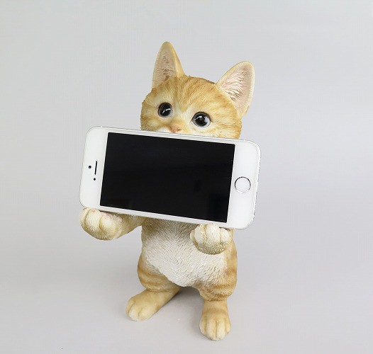 かわいい猫ちゃんがスマホを受け取ってくれます の通販はau Pay マーケット Kuratanet Com